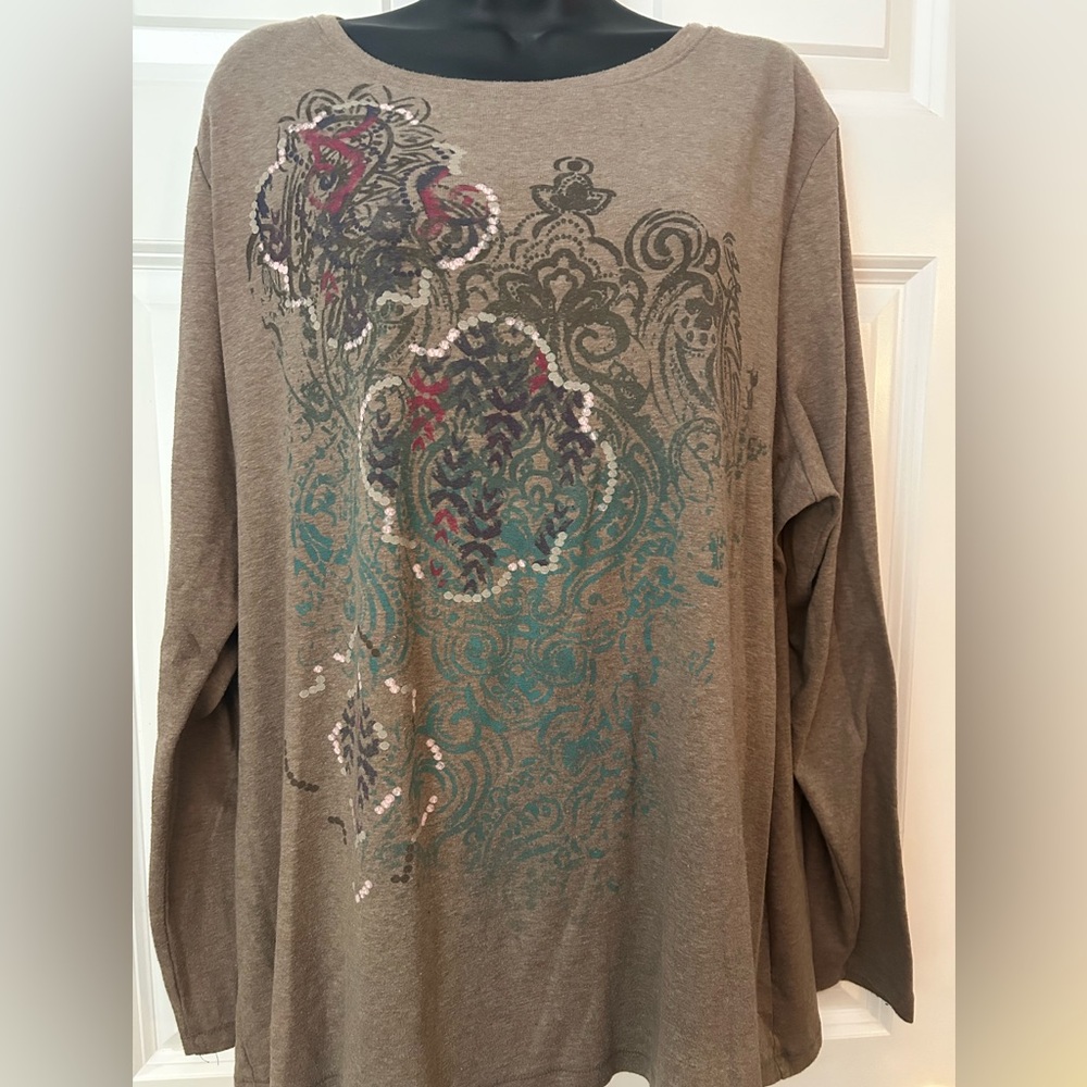 Long slv graphic tee